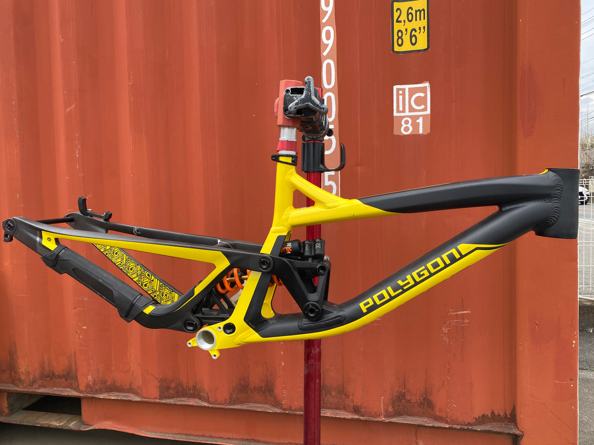 【フレームセット】2017年モデル Polygon COLLOSUS DH9 Sサイズ 　ヘッドセット付属＜＜送料無料＞＞