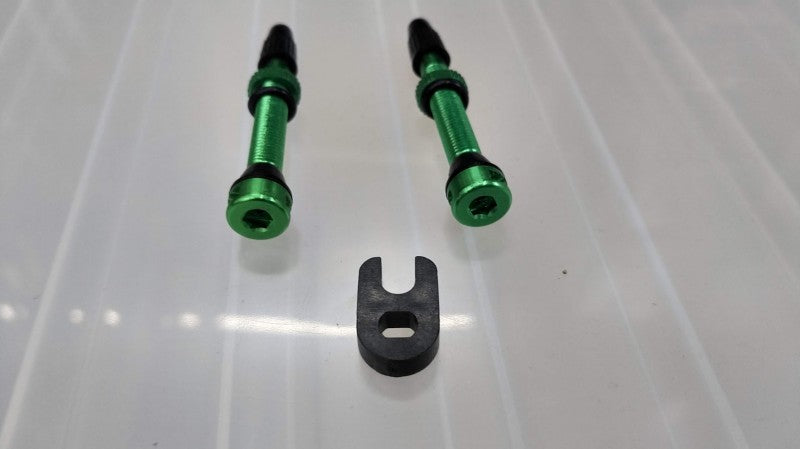 GLcomponents チューブレスバルブ 44mm グリーン – OVERRIDES