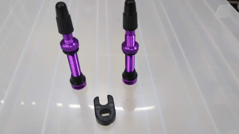 GLcomponents チューブレスバルブ 44mm パープル – OVERRIDES